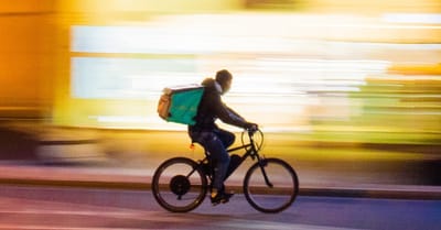 L’article pour comprendre comment le Quick commerce révolutionne la distribution alimentaire