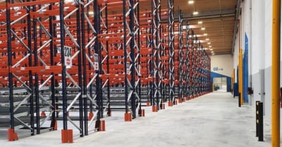 « Nous sommes un maillon invisible » : dans le quotidien des préparateurs logistiques