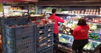 Ils sont les HÉROS de l'ombre de cette crise