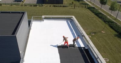 Comment les magasins réduisent leur facture énergétique en peignant leur toit en blanc