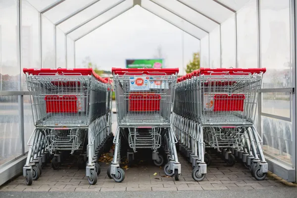 Travailler en grande distribution : entre désamour, désintérêt et contrainte