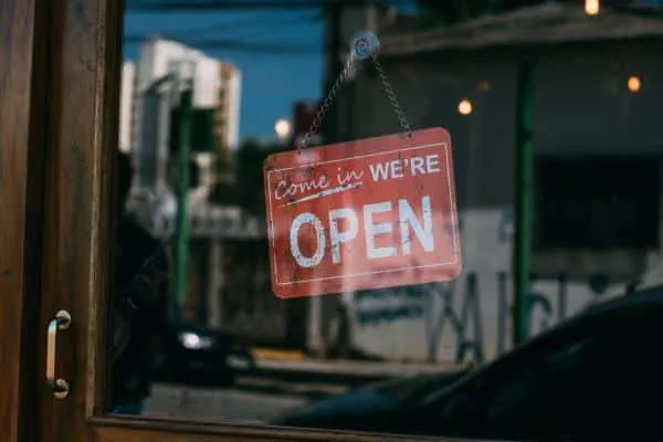 Dans quel cas un employeur peut-il imposer le travail le dimanche ?