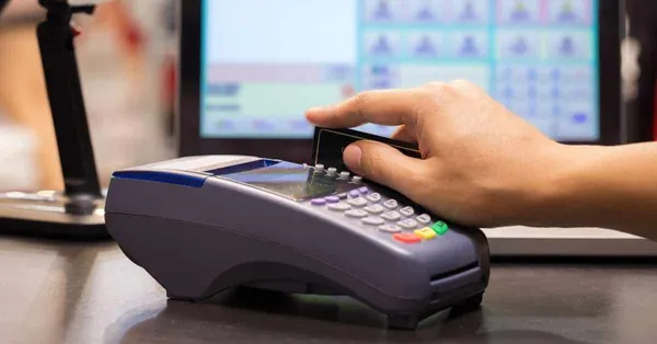 Le plan de Géant Casino pour remplacer le passage en caisse traditionnel